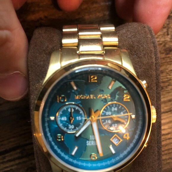 Micheal Kors Stop World Hunger Limited Release Watch - Picture 3 of 5